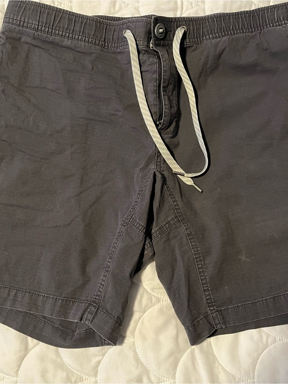 Vuori 8” Men's Ripstop Charcoal Gray Athletic Drawstring Shorts